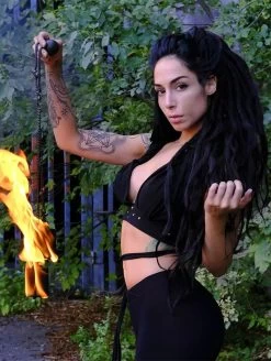 Brassière à Capuche "Yüzü", Noir -Magasin De Vêtements Pour Femmes brassiere a capuche yuzu noir p image 330552 grande