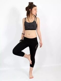 Brassière "Chandra", Noir Et Grise 8 Brassière "Chandra", Noir Et Grise -Magasin De Vêtements Pour Femmes brassiere chandra noir et grise p image 330590 grande