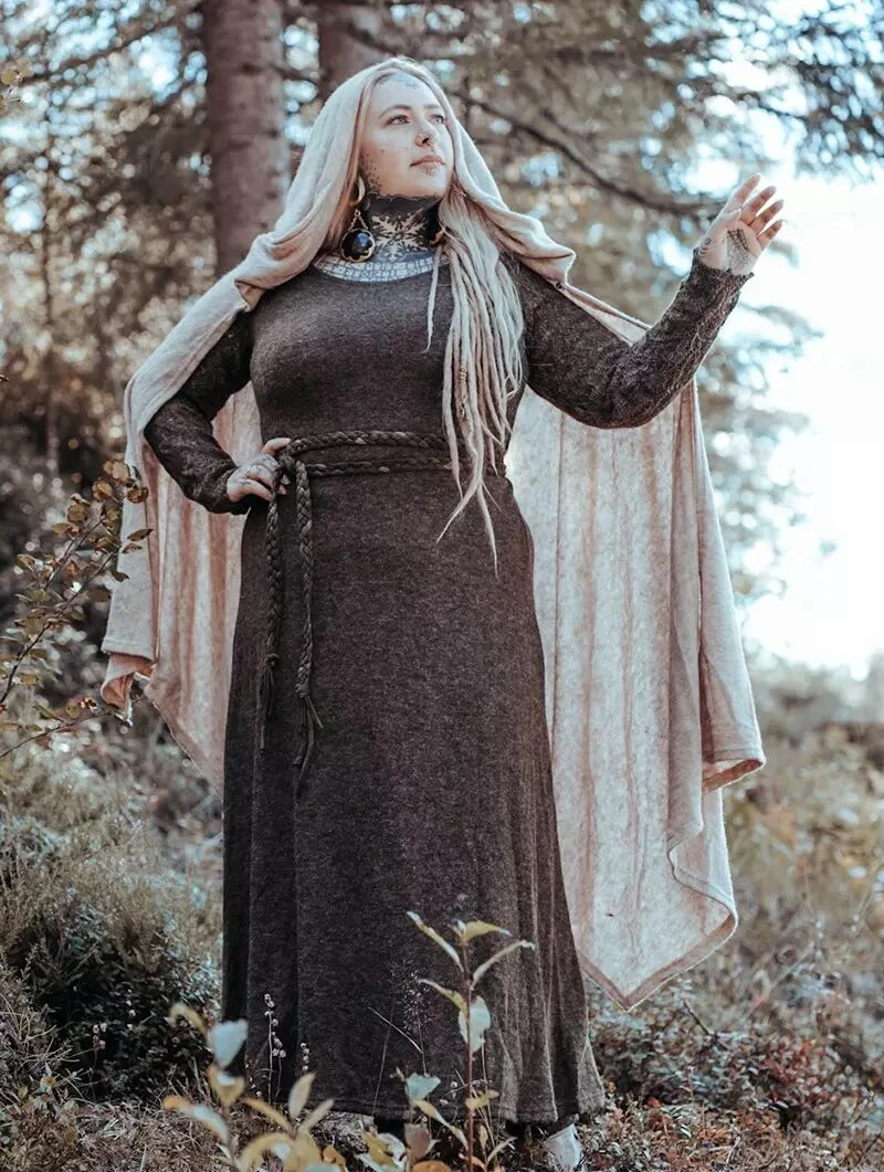 Cape à Capuche "Danae", Beige 7 Cape à Capuche "Danae", Beige – Image 7