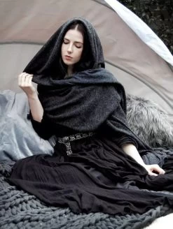 Cape à Capuche "Danae", Gris 8 Cape à Capuche "Danae", Gris -Magasin De Vêtements Pour Femmes cape a capuche danae gris p image 326388 grande