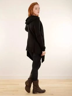 Gilet Maille à Capuche "Lakyäa", Noir -Magasin De Vêtements Pour Femmes gilet maille a capuche lakyaa noir p image 344515 grande