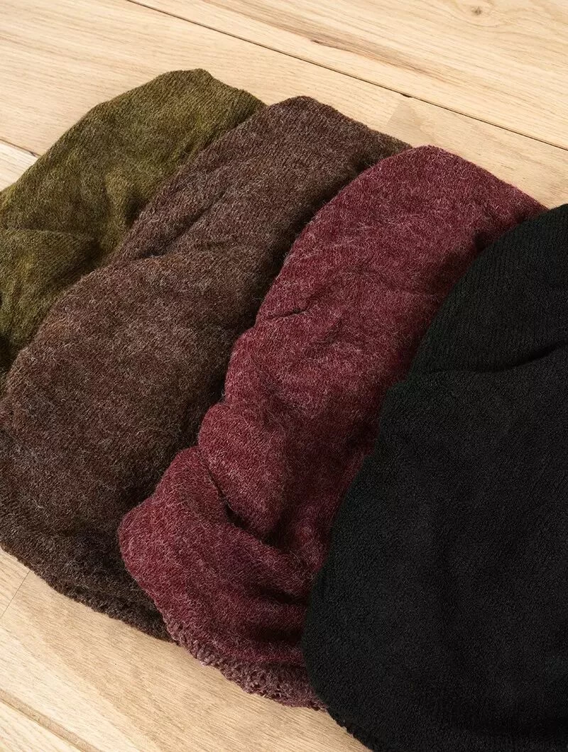 Gros Bonnet Froncé En Crochet "Aslan", Vert Kaki 6 Gros Bonnet Froncé En Crochet "Aslan", Vert Kaki – Image 6