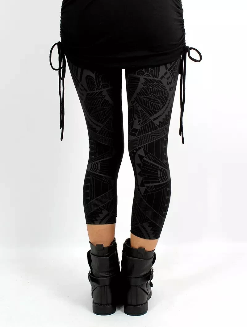 Legging ¾ Imprimé "Rinji Africa", Noir 2 Legging ¾ Imprimé "Rinji Africa", Noir – Image 2