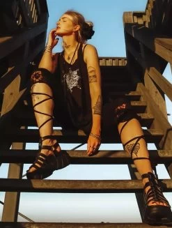 Legging Court Pointu Avec Dentelle "Lï-Jaa", Noir -Magasin De Vêtements Pour Femmes leggings pointus li jaa noir avec dentelle noire p image 331233 grande