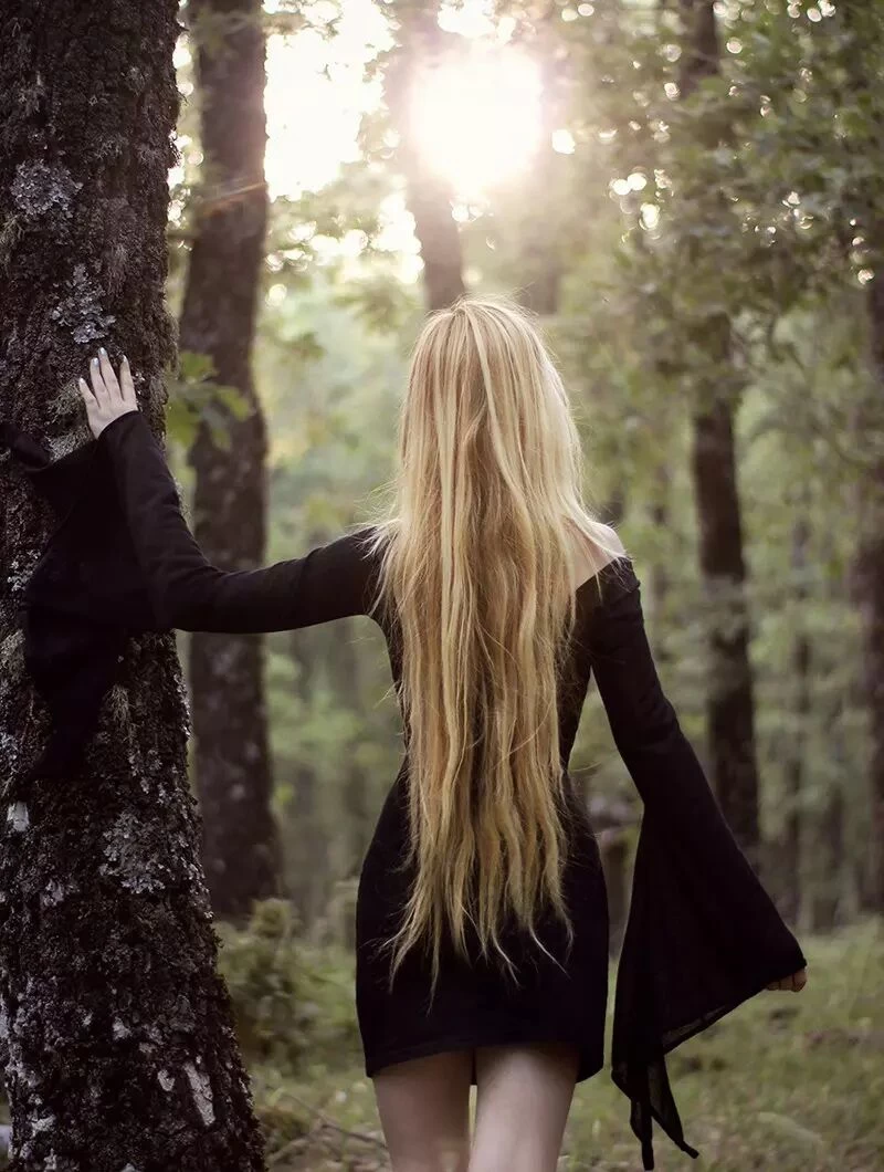 Robe à Manches Longues évasées "MoonSpell", Noir 3 Robe à Manches Longues évasées "MoonSpell", Noir – Image 3