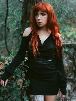 Robe Pull épaules Dénudées "Elixir", Noir 12 Robe Pull épaules Dénudées "Elixir", Noir -Magasin De Vêtements Pour Femmes p image 333730 grande