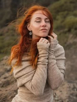 Pull à Gros Col "Mantra", Beige -Magasin De Vêtements Pour Femmes pull a gros col mantra beige p image 344831 grande