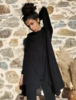 Pull Poncho "Inika", Noir