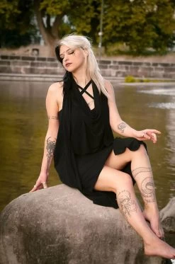 Robe Courte Patineuse "Amethyst", Noir -Magasin De Vêtements Pour Femmes robe courte patineuse amethyst noir p image 342717 grande