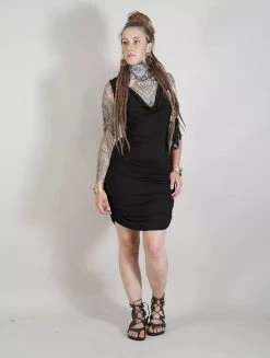 Robe Courte Sans Manches "Zelya", Noir -Magasin De Vêtements Pour Femmes robe courte sans manches zelya noir p image 320569 grande