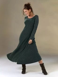 Robe Longue à Manches Longues En Crochet "Melisandre", Bleu Pétrole Foncé -Magasin De Vêtements Pour Femmes robe longue a manches longues en crochet melisandre bleu petrole fonce p image 337955 grande