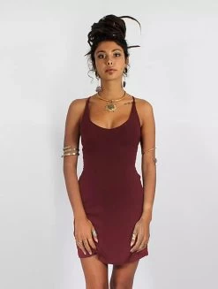 Robe Courte Dos Nu "Sunee", Bordeaux -Magasin De Vêtements Pour Femmes robe sunee bordeaux p image 323797 grande