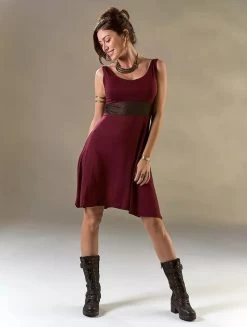Robe Courte Sans Manches "Wakäa", Bordeaux -Magasin De Vêtements Pour Femmes robe wakaa bordeaux p image 332456 grande
