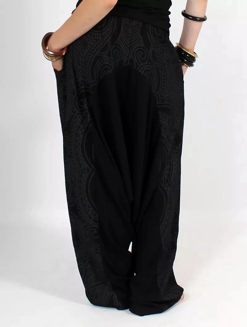 Sarouel Fluide Imprimé "Ginie Paisley", Noir Et Gris 2 Sarouel Fluide Imprimé "Ginie Paisley", Noir Et Gris – Image 2