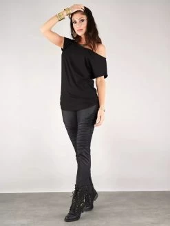 T-shirt Loose à Col Bateau "Kayäazü", Noir 12 T-shirt Loose à Col Bateau "Kayäazü", Noir -Magasin De Vêtements Pour Femmes t shirt loose a col bateau kayaazu noir p image 334122 grande